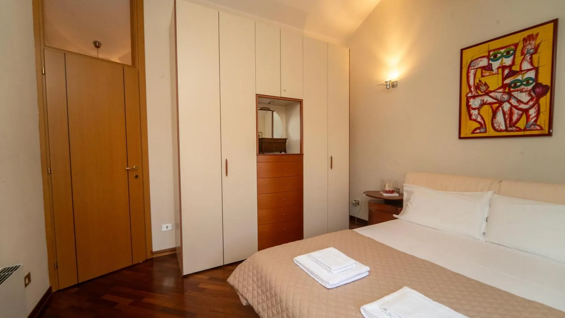 Penthouse Milan Isola, A Few Steps From Offices Milano Cortina 26 Apartment 0*,